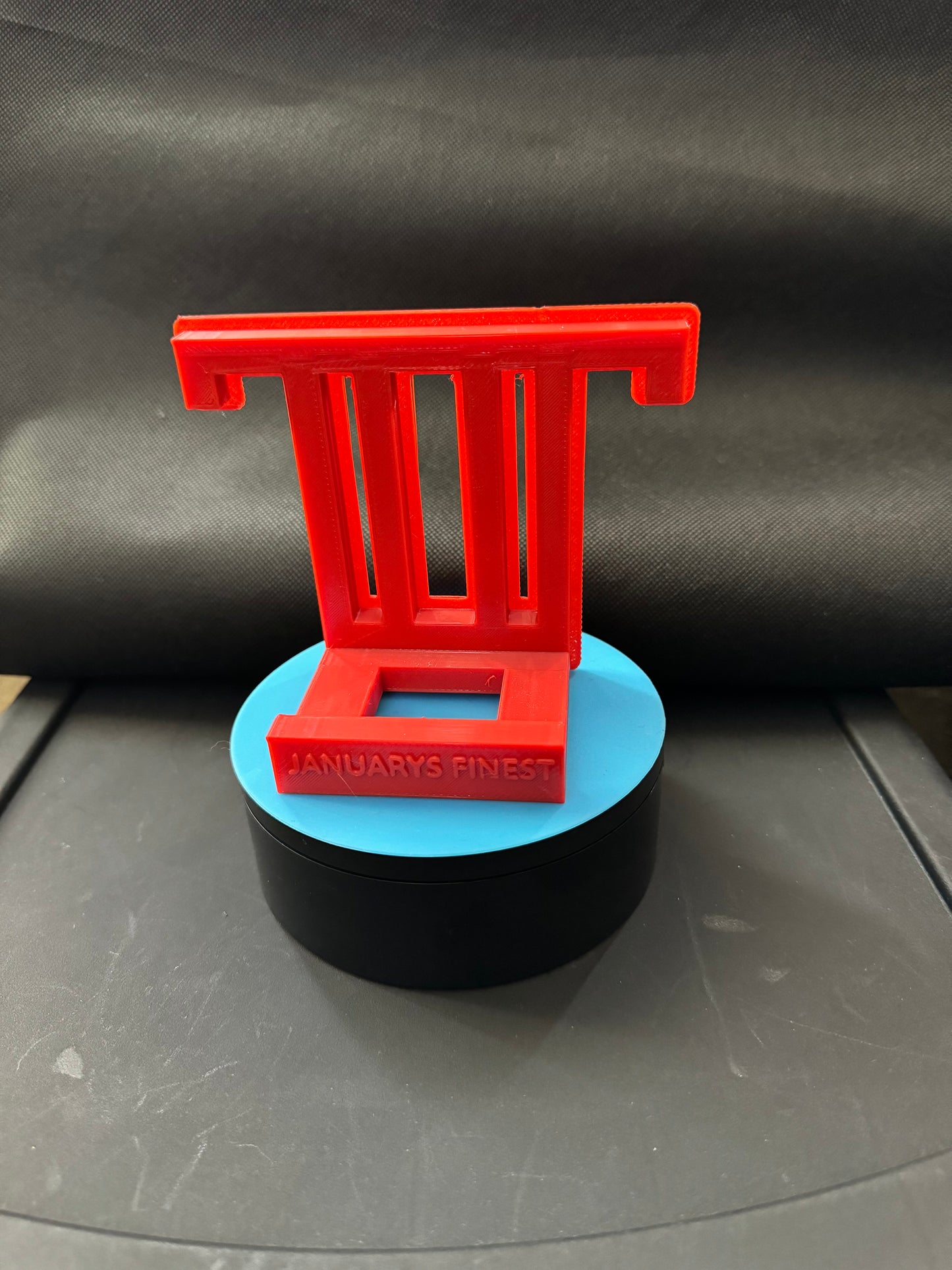 PHONE HOME Januarys Finest table and wall phone holder