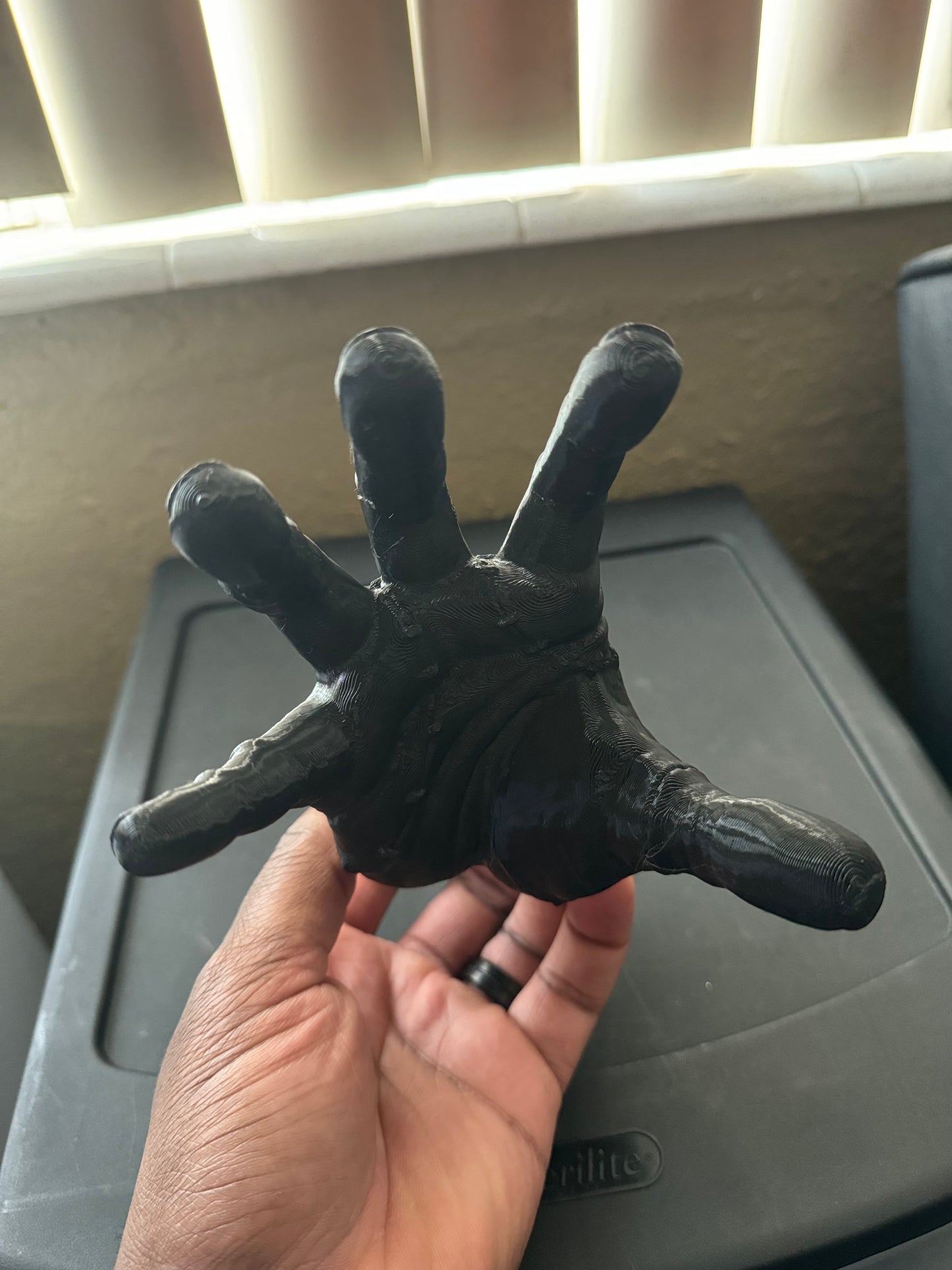 Januarys Finest ZOMBIE HAND
