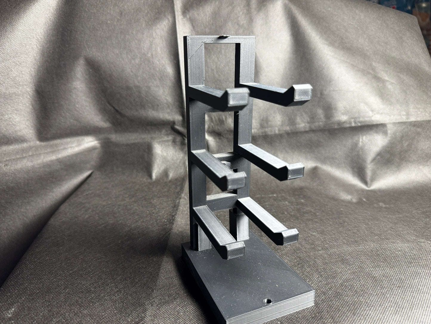 Triple-Arm Controller Dock – 3D Printed Organizer for the Elite Gamer