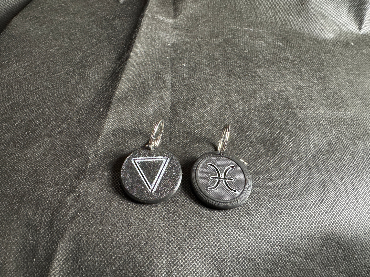 Zodiac Sign Keychains โ Hand-Painted 3D Printed Cosmic Symbols