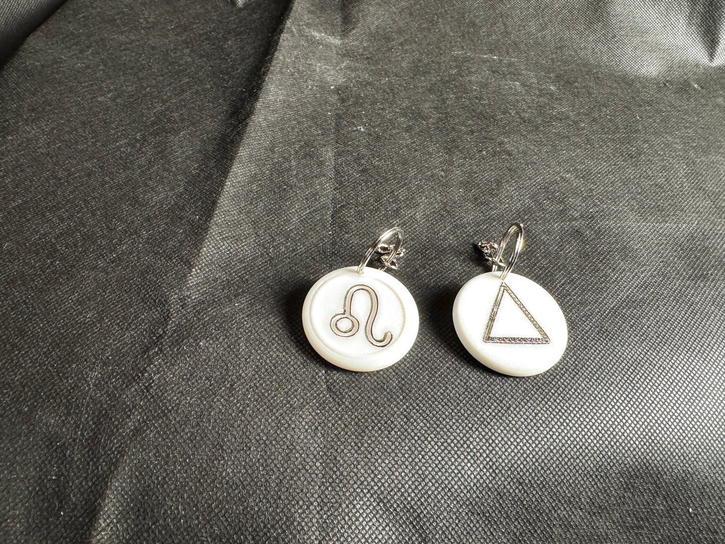 Zodiac Sign Keychains โ Hand-Painted 3D Printed Cosmic Symbols