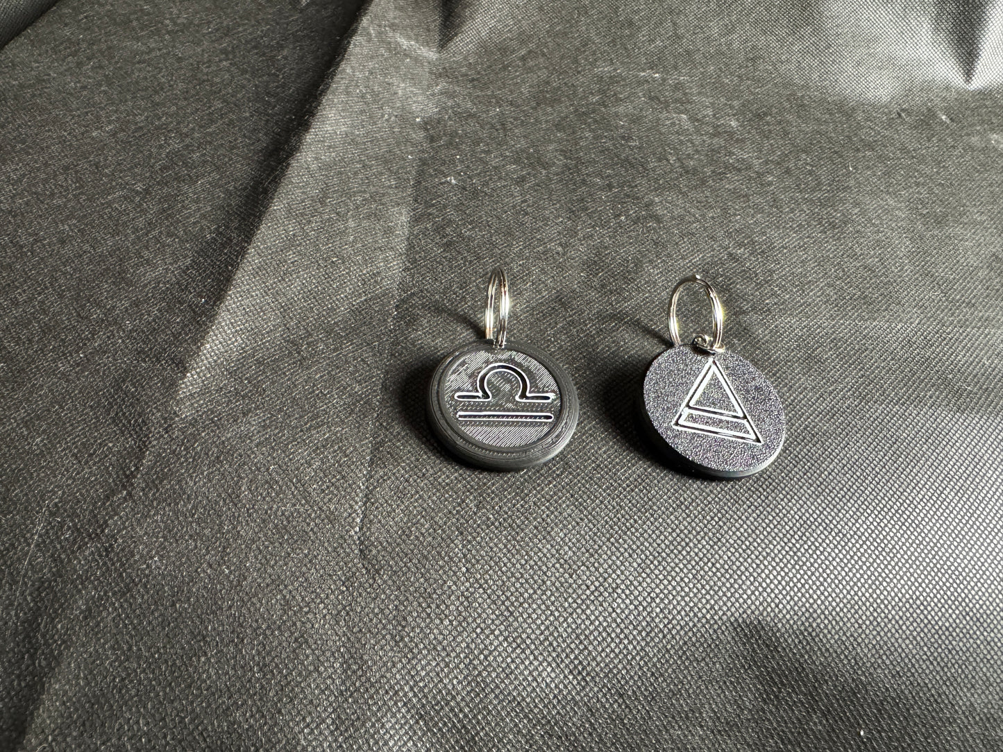 Zodiac Sign Keychains โ Hand-Painted 3D Printed Cosmic Symbols