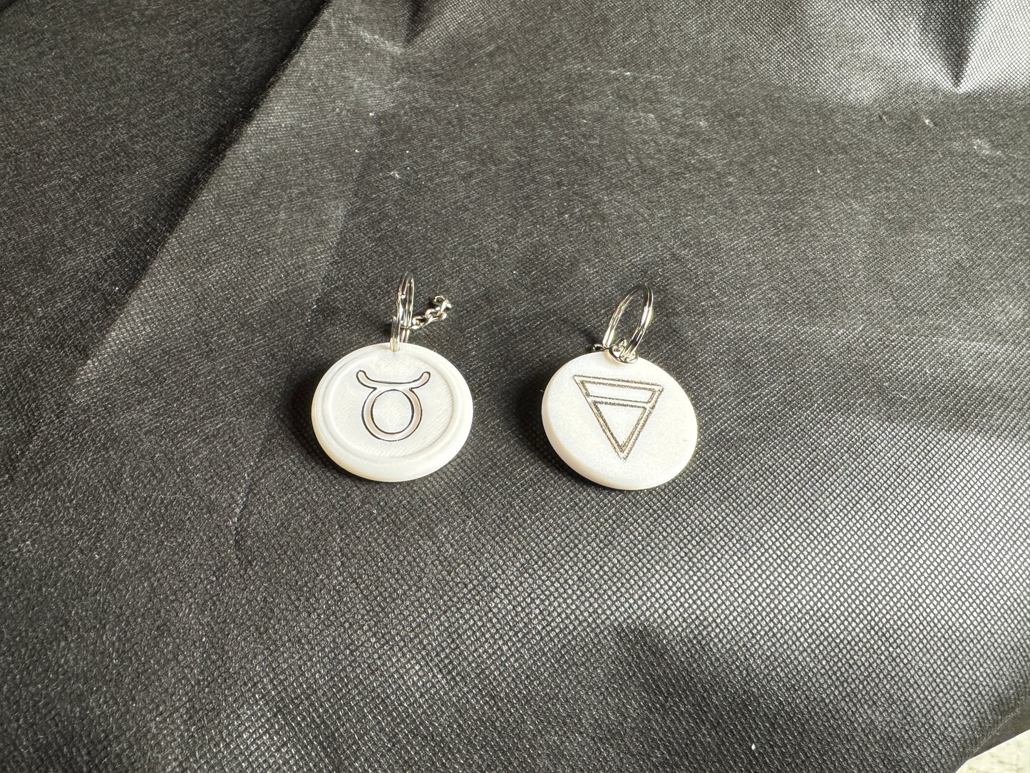 Zodiac Sign Keychains โ Hand-Painted 3D Printed Cosmic Symbols