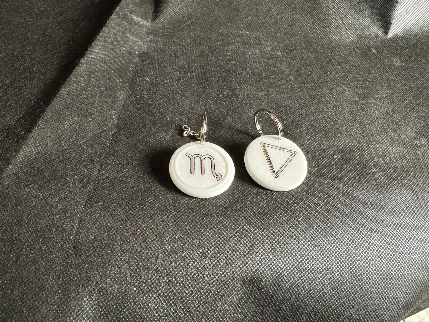 Zodiac Sign Keychains โ Hand-Painted 3D Printed Cosmic Symbols