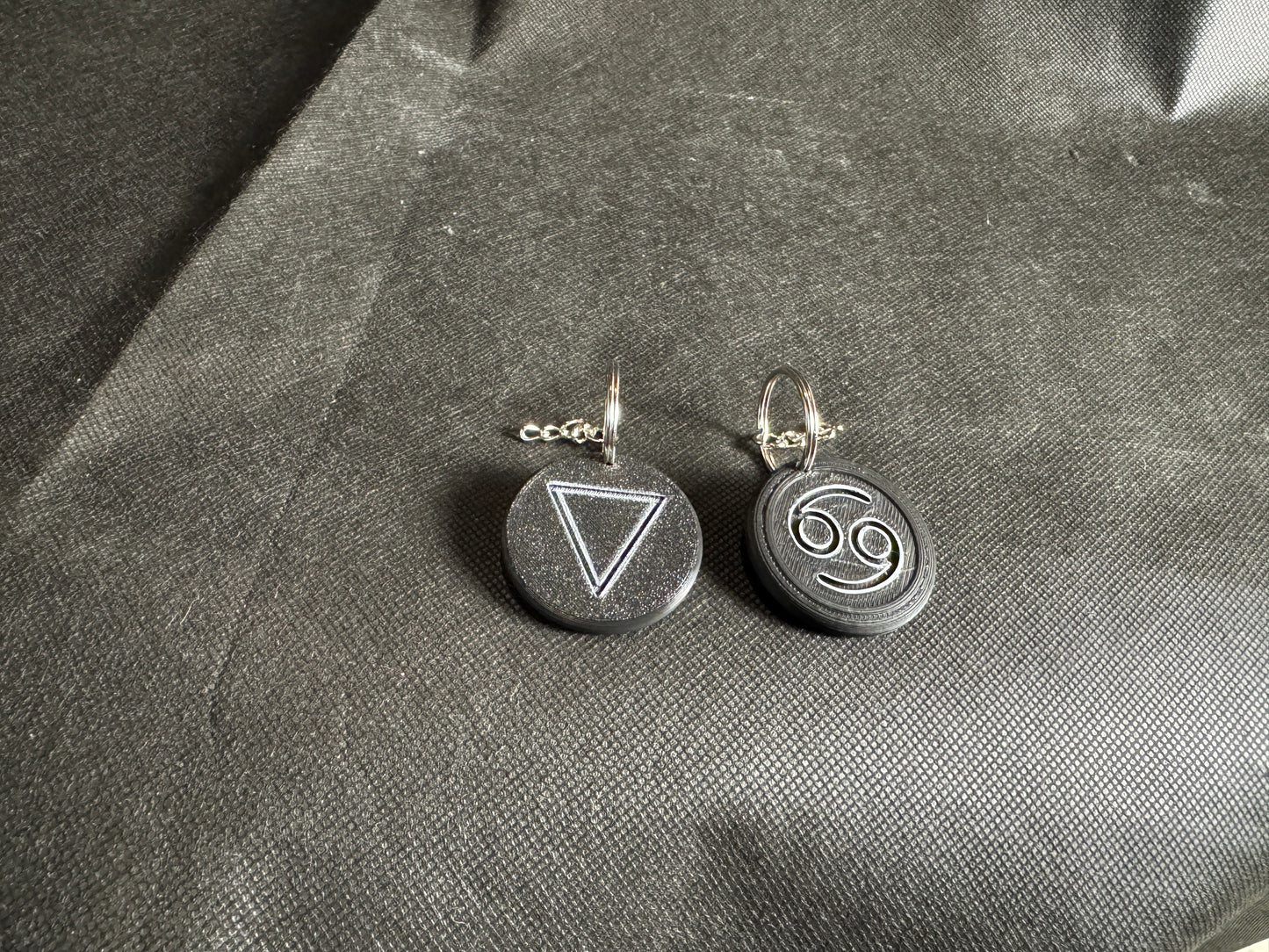 Zodiac Sign Keychains โ Hand-Painted 3D Printed Cosmic Symbols
